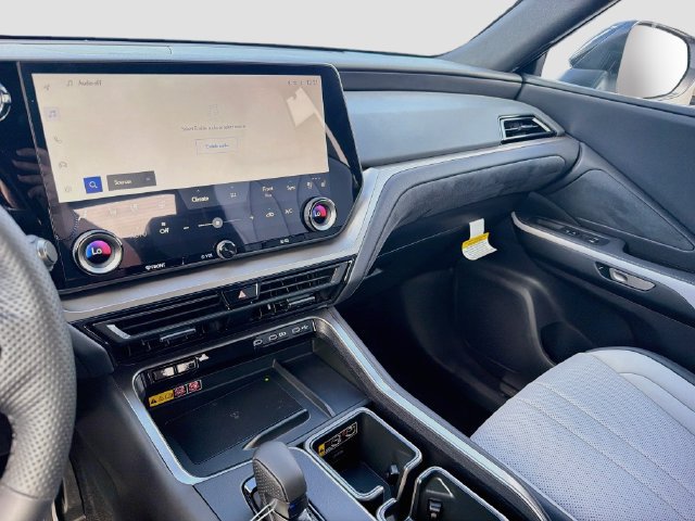 New 2026 Lexus TX 500h AWD image 29