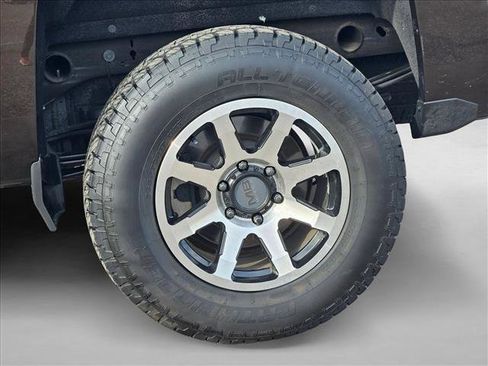 Used 2018 Chevrolet Silverado 1500 LT image 19