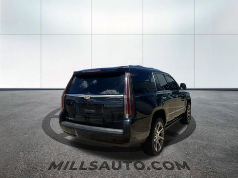Used 2016 Cadillac Escalade Premium AWD/4WD image 4