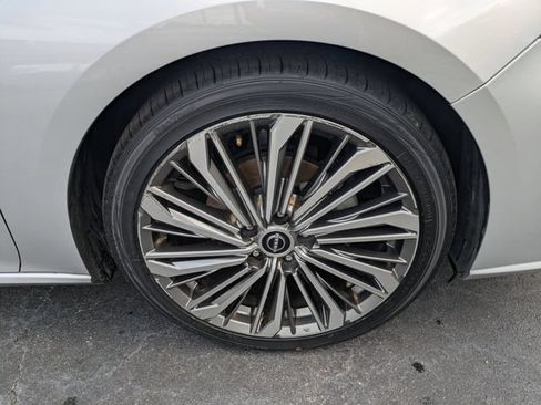 Used 2023 Nissan Altima 2.5 SL FWD image 14