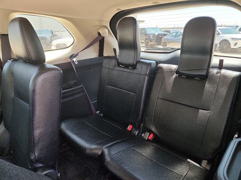 Used 2016 Mitsubishi Outlander GT AWD/4WD image 9