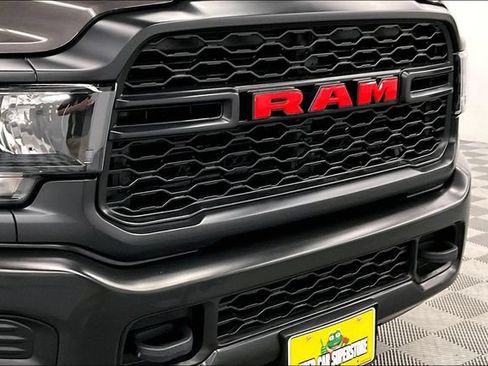 Used 2024 RAM 3500 Tradesman w/ Convenience Group AWD/4WD image 34
