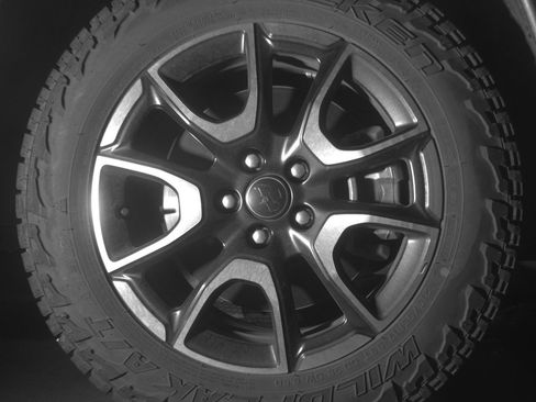 Used 2025 Jeep Compass Trailhawk image 13