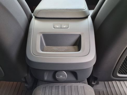 Certified 2025 Volvo S60 B5 Plus FWD image 16