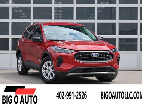 Used 2025 Ford Escape Active w/ Cold Weather Package AWD/4WD image 1