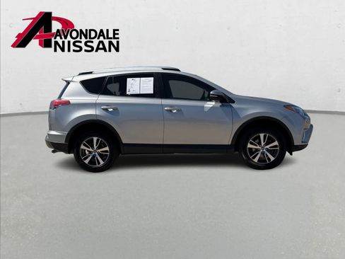 Used 2018 Toyota RAV4 XLE image 8