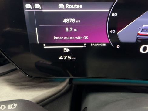 Used 2025 Audi Q5 Premium w/ Convenience Package image 20