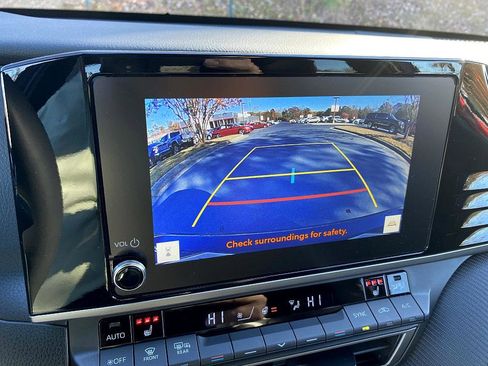 Certified 2025 Toyota Camry SE image 21