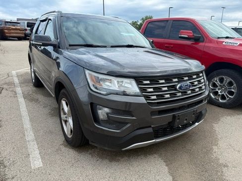 Used 2016 Ford Explorer XLT w/ Equipment Group 202A AWD/4WD image 1