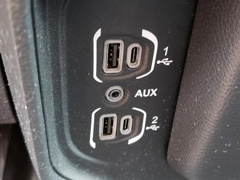 Used 2022 RAM 1500 Laramie w/ Off Road Group image 28