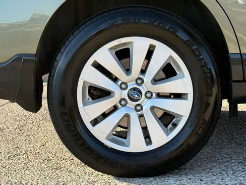 Used 2015 Subaru Outback 2.5i Premium AWD/4WD image 25