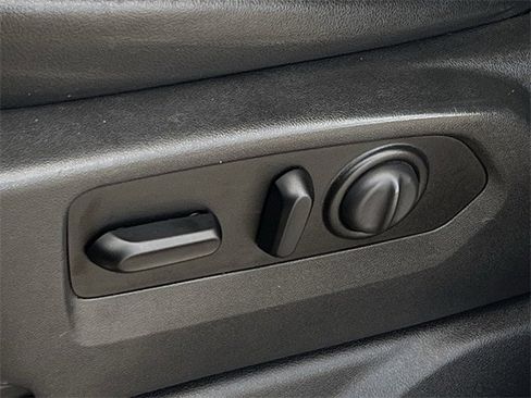 Used 2020 Chevrolet Silverado 1500 LTZ image 27