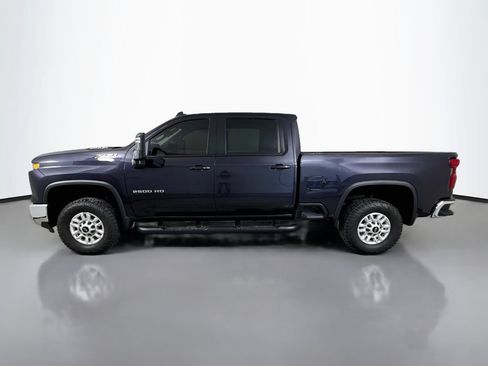 Used 2024 Chevrolet Silverado 2500 LT w/ Convenience Package AWD/4WD image 4