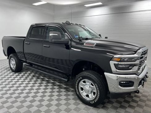 Used 2025 RAM 2500 Tradesman AWD/4WD image 4