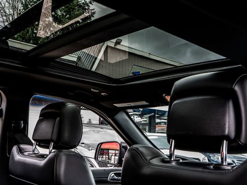 Used 2020 Jeep Grand Cherokee Limited X image 36