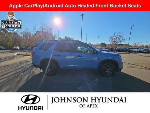Used 2025 Honda Pilot TrailSport image 14