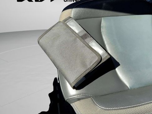 Used 2023 Nissan Pathfinder SL image 33