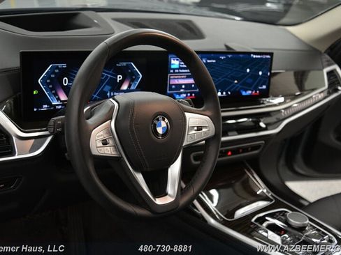 Used 2025 BMW X7 xDrive40i image 13