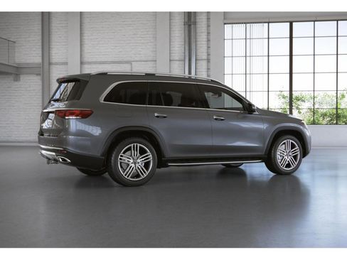 Used 2022 Mercedes-Benz GLS 450 4MATIC image 22
