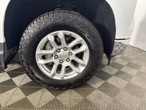 Certified 2025 Chevrolet Silverado 1500 LT w/ Z71 Off-Road Package image 21