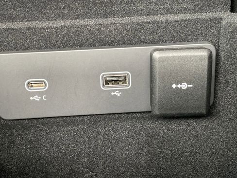 Used 2021 Jaguar F-PACE S image 27