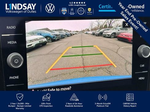 Certified 2025 Volkswagen Taos SE image 18