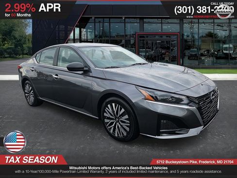 Used 2024 Nissan Altima 2.5 SV image 1