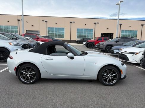 Used 2016 MAZDA MX-5 Miata Grand Touring RWD image 2