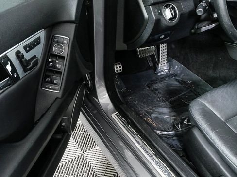 Used 2011 Mercedes-Benz C 300 Sedan image 7