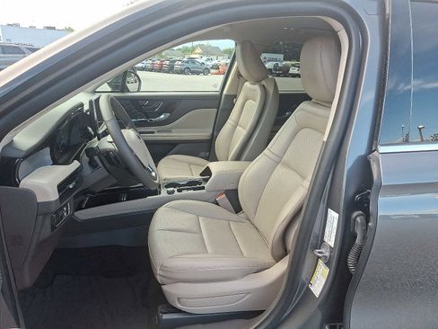 Used 2022 Lincoln Corsair Standard w/ Equipment Group 101A image 14