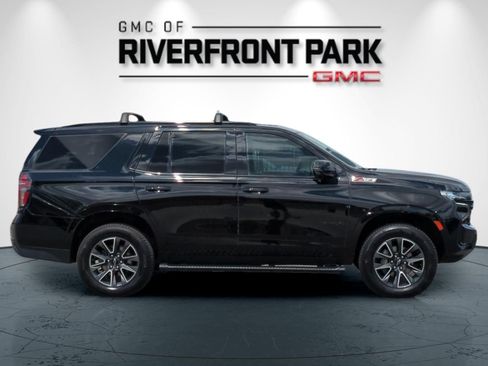 Used 2023 Chevrolet Tahoe Z71 w/ Luxury Package AWD/4WD image 2