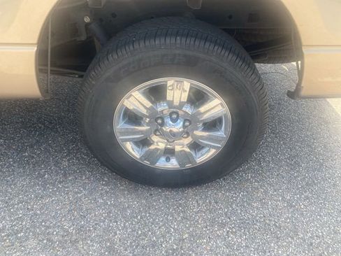 Used 2012 Ford F150 XLT w/ XLT Chrome Pkg image 12