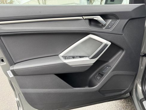 Used 2024 Audi Q3 2.0T Premium image 12