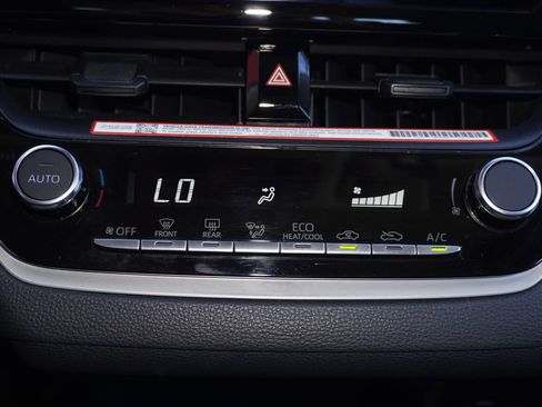 Certified 2025 Toyota Corolla LE image 14