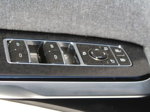 Used 2025 Cadillac Escalade Sport Platinum AWD/4WD image 11