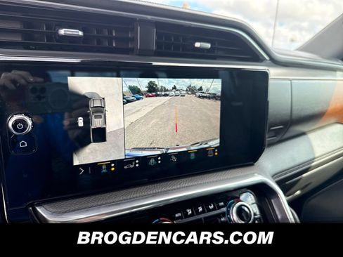 Used 2023 GMC Sierra 1500 Denali w/ Denali Reserve Package AWD/4WD image 9