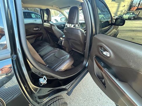 Used 2014 Jeep Cherokee Trailhawk image 8