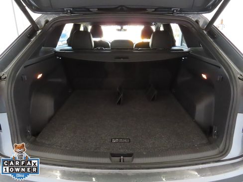 Used 2020 Volkswagen Atlas Cross Sport SE w/ Towing Package image 24