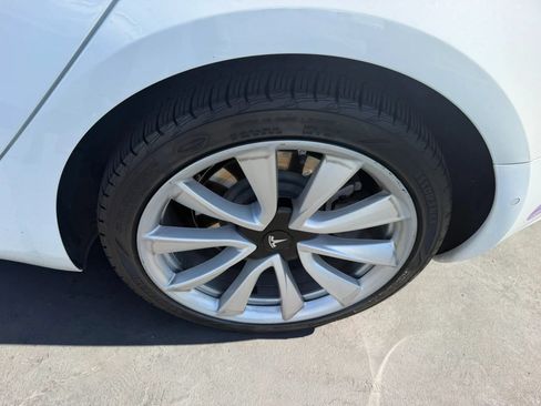 Used 2018 Tesla Model 3 Long Range AWD/4WD image 31