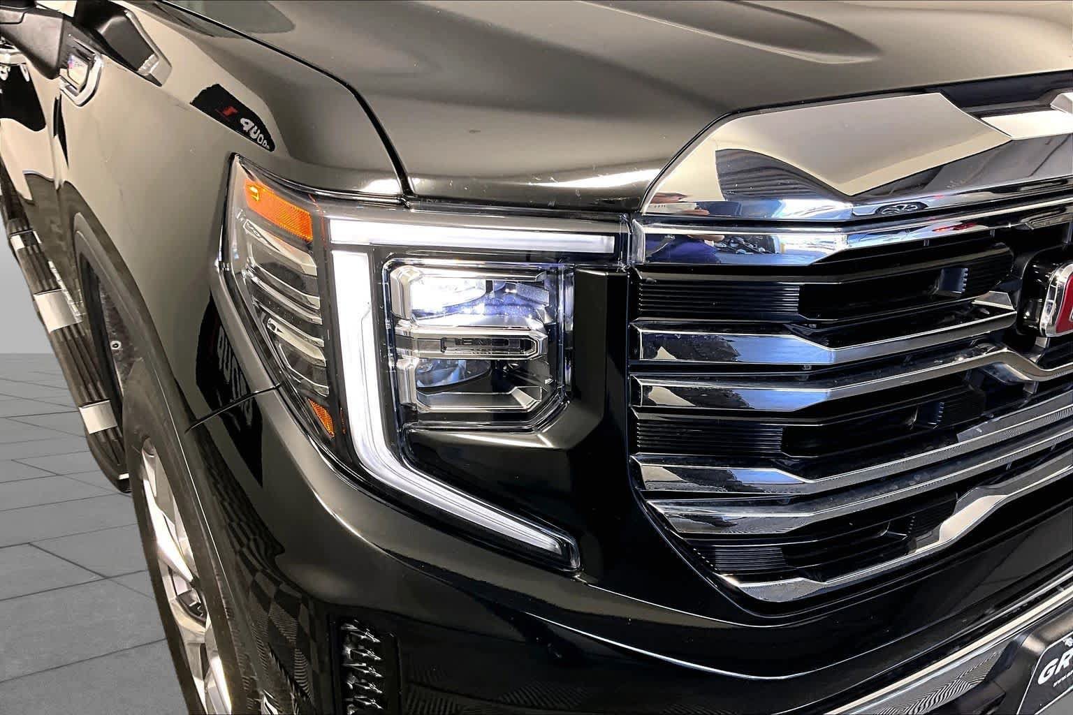 Used 2024 GMC Sierra 1500 SLT RWD image 26