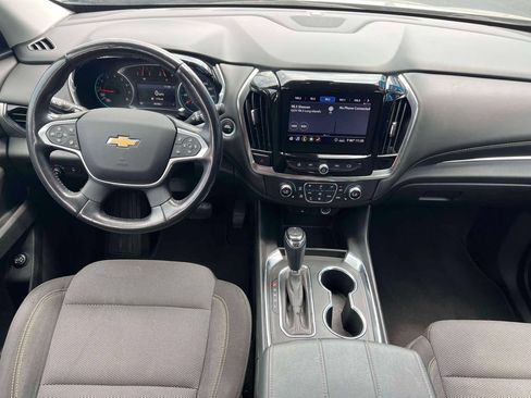 Used 2020 Chevrolet Traverse LT w/ Driver Confidence II Package AWD/4WD image 11