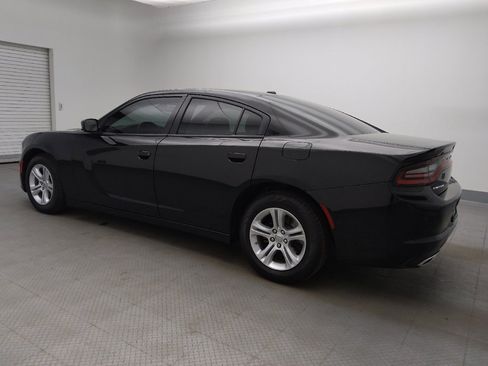 Used 2022 Dodge Charger SXT RWD image 3