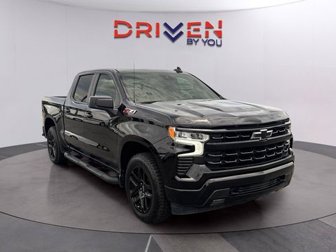 Used 2023 Chevrolet Silverado 1500 RST w/ Z71 Off-Road Package AWD/4WD image 7
