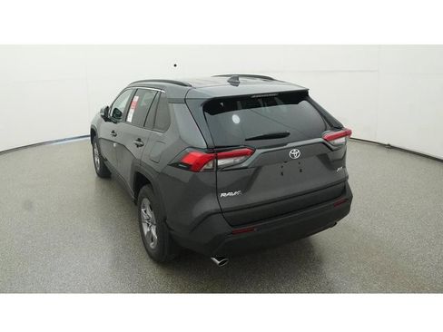 Used 2024 Toyota RAV4 XLE w/ Convenience Package FWD image 8