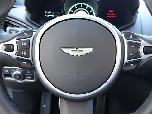 Used 2021 Aston Martin V8 Vantage Coupe image 19
