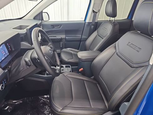 Used 2025 Ford Maverick Lobo AWD/4WD image 19