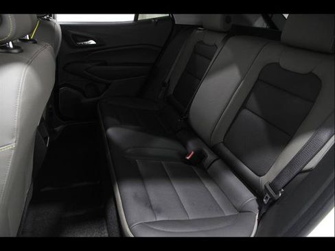 Used 2024 Chevrolet Trax ACTIV w/ Driver Confidence Package FWD image 17