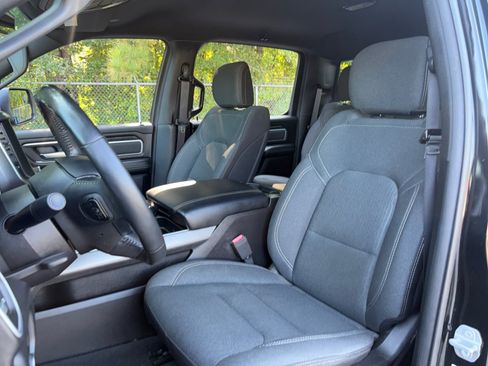 Used 2020 RAM 1500 Big Horn AWD/4WD image 30