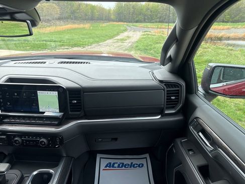 Used 2025 Chevrolet Silverado 1500 LTZ w/ LTZ Convenience Package II AWD/4WD image 47
