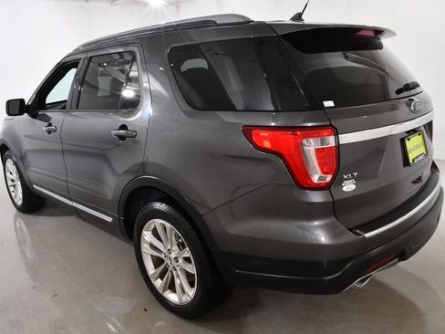 Used 2018 Ford Explorer XLT w/ Equipment Group 202A AWD/4WD image 15